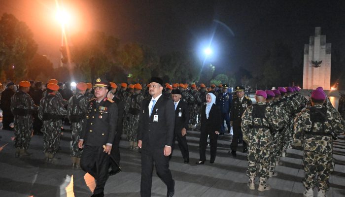 Gubernur Sumut Bobby Nasution dan Wagub Surya Ikuti Apel Kehormatan dan Renungan Suci di Makam Pahlawan Bukit Barisan