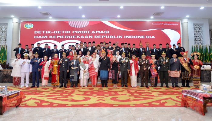 Bobby Nasution Ikut Upacara 17-an Bareng Forkopimda, Tonton Live dari Istana