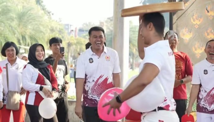 Peringatan HUT RI ke-80 di Kota  Dibuka dengan Semarak Lomba Tradisional