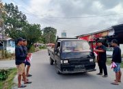Bendera Merah Putih Dibagi, Jalan Desa Salak Mendadak Meriah