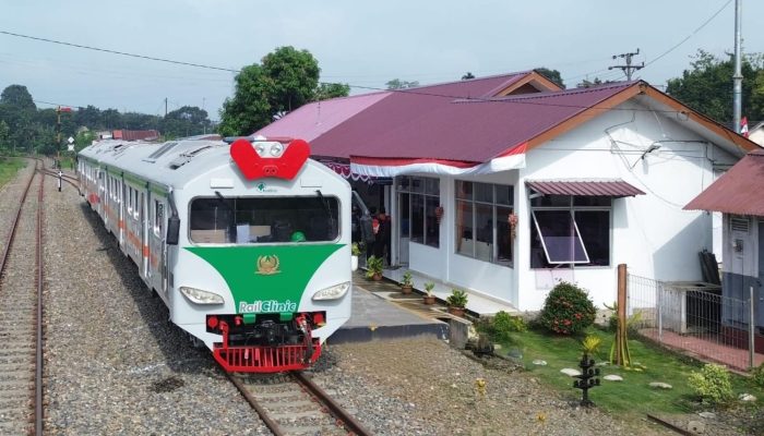 KAI Divre I Sumut Lanjutkan Bakti Sosial Rail Clinic di Baja Linggei, 200 Warga Dapat Layanan Kesehatan Gratis