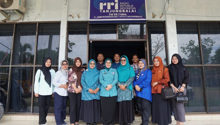 Dialog Interaktif di RRI Tanjungbalai, dr Desi Fadly Abdina Ajak Perempuan Waspada Kanker Serviks Lewat IVA Test