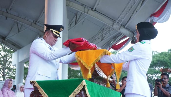 Wakil Bupati Asahan Pimpin Upacara Penurunan Bendera HUT Ke-80 RI