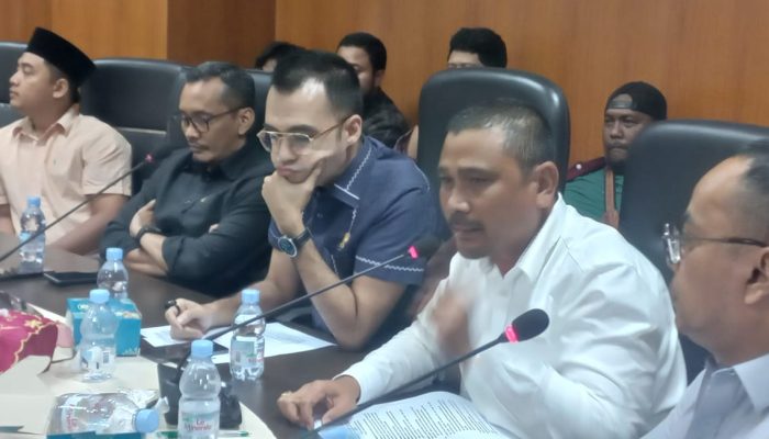 Janses Simbolon Kritik DPRD Medan, Singgung Oligarki dan Nasib Guru Honorer