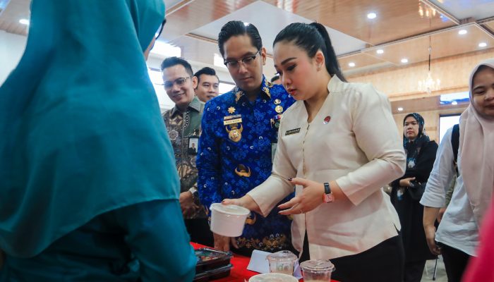 Wali Kota Medan Bagikan 500 Sertifikat Halal untuk UMKM, Dorong Jadi Tren Baru