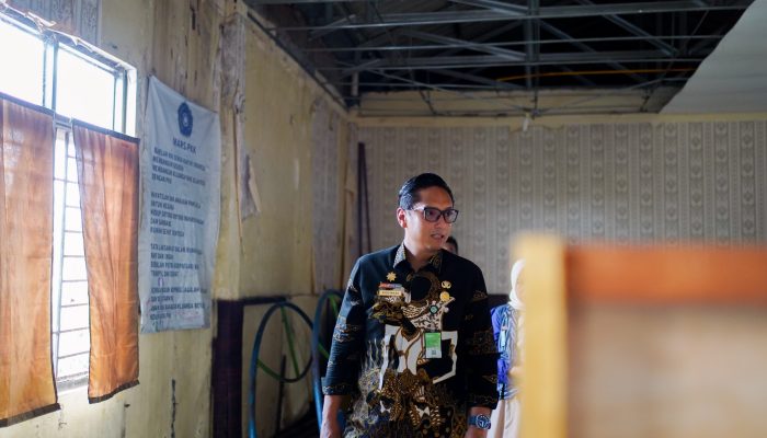 Sangat Jorok dan Tak Terawat, Kantor Lurah Ladang Bambu Bikin Wali Kota Medan “Ngenes”
