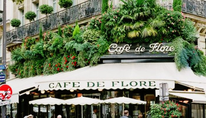 ‎Café de Flore Paris: Ikon Budaya dan Filosofi yang Tak Lekang Waktu