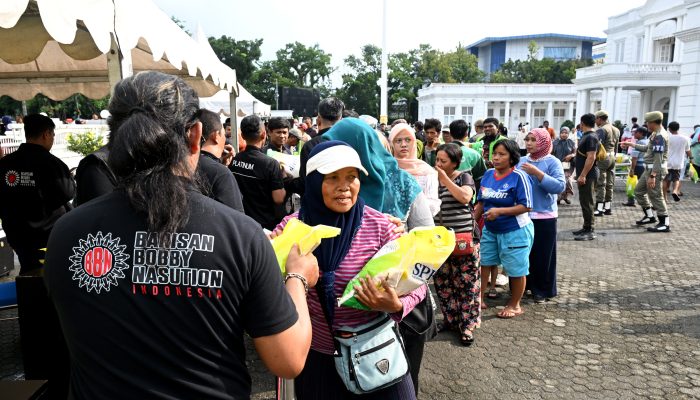 Bantu Pemerintah Stabilkan Harga, Barisan Bobby Nasution Indonesia Lepas 5 Ton Beras Murah