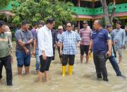 Wali Kota Medan Salurkan Bantuan untuk Pengungsi Banjir di Medan Labuhan