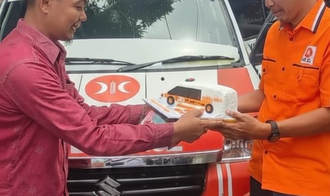 Anda ‎Yasser Albantani: Wakil Rakyat yang Lebih Memilih Ambulans daripada Mobil Pribadi