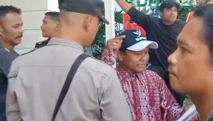 Warga Pancurbatu Datangi Kejatisu, Tuntut Transparansi Dana Desa Bintang Meriah