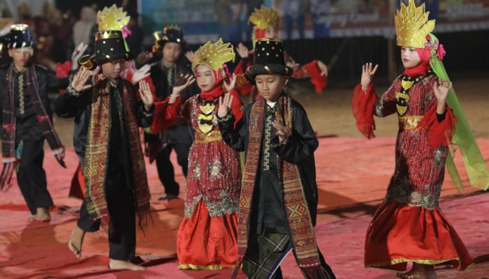 Seni Budaya Tabagsel Meriahkan Panggung PSBD Ke–VI