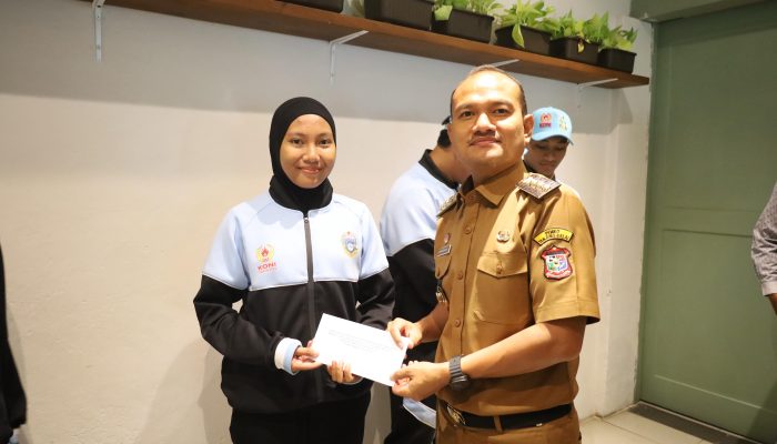 Wali Kota Mahyaruddin Salim Lepas 5 Atlet Bela Diri Kota Tanjungbalai Wakili Sumut di PON II Kudus
