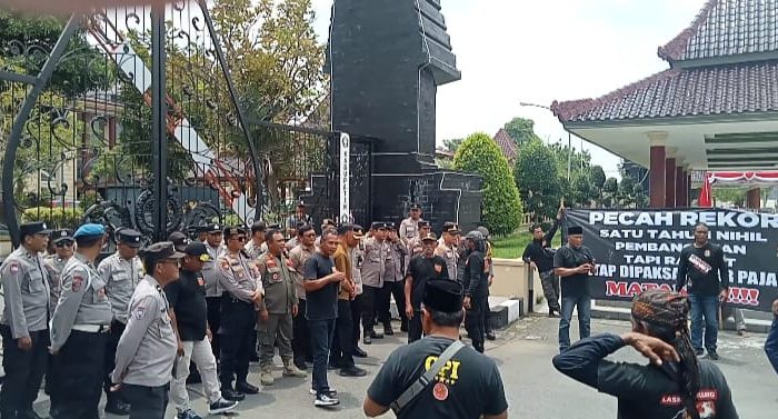 Ormas GPI Gelar Aksi Damai, Soroti Nihilnya Pembangunan di Kabupaten Blitar