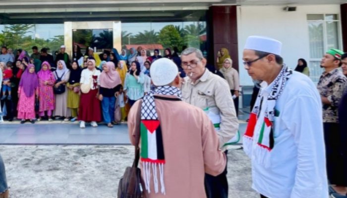‎Ketika Rakyat Mengawal Keadilan: Aliansi Ormas Islam Pembela Rakyat SUMUT Berdiri di Garis Depan Sidang Buah Naga