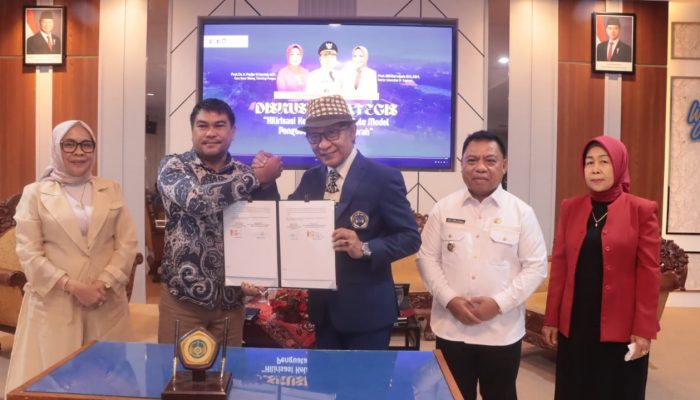 Fikom Unitomo Angkat Hilirisasi Kelapa sebagai Role Model Penguatan Ekonomi Daerah