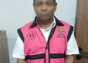 Eks Kajari Enrekang Resmi Pakai Rompi Pink! Diduga ‘Sunat’ Uang Korupsi BAZNAS Rp840 Juta