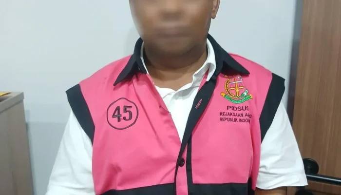 Eks Kajari Enrekang Resmi Pakai Rompi Pink! Diduga ‘Sunat’ Uang Korupsi BAZNAS Rp840 Juta
