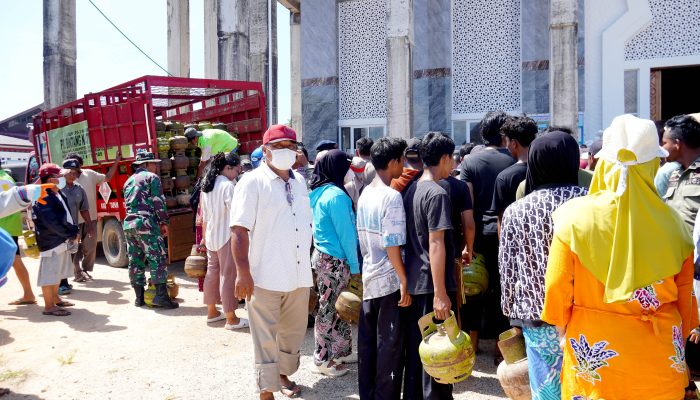 Antrean BBM di Tapteng Mulai Membaik, Distribusi Gas 3 Kg Kembali Lancar