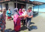 Ringankan Beban Korban Banjir, Ketua SMSI Sergai Salurkan Bantuan Sembako