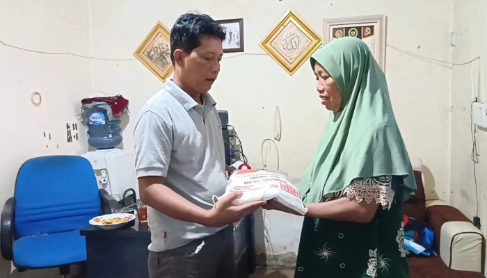 Janda Tua di Sergai Datangi Kantor SMSI, Curhat Kesulitan Hidup dan Harap Bantuan Pemerintah
