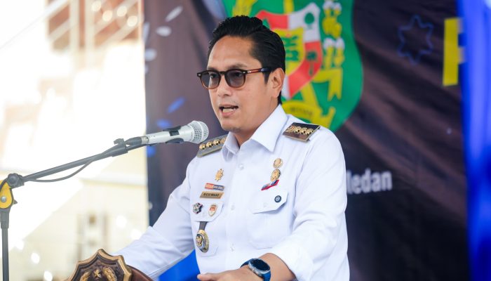 Bantuan 30 Ton Beras Red Crescent UEA Disalurkan melalui MDMC di Medan