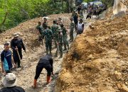 Jalan Kampung Baru Sipirok Kembali Dibuka, Respons Cepat Brimob Selamatkan Mobilitas Warga
