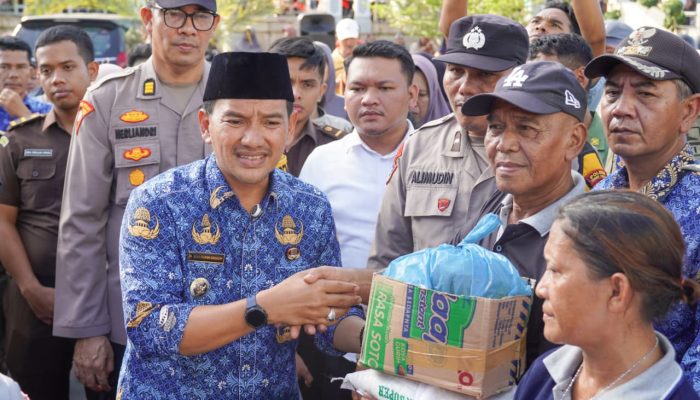 ‎8.484 KK Terdampak Banjir Terima Bantuan Sembako dari Pemko Tebing Tinggi  ‎