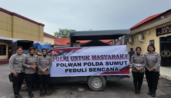 Polwan Polres Sibolga Salurkan Bantuan untuk Korban Longsor