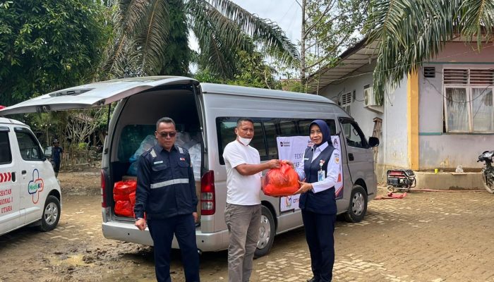 KAI Divre I Sumut Rangkul Penyintas Banjir Aceh Tamiang dan Langsa Melalui Penyaluran Bantuan 498 Paket Sembako