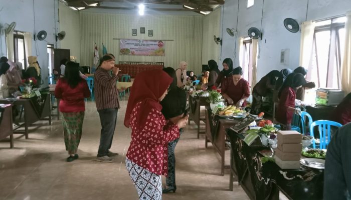 Peringati Hari Ibu, Pemdes Wates Blitar Gelar Lomba Olahan Mlinjo dan Melon, Wujudkan Kreativitas Ibu-Ibu Desa