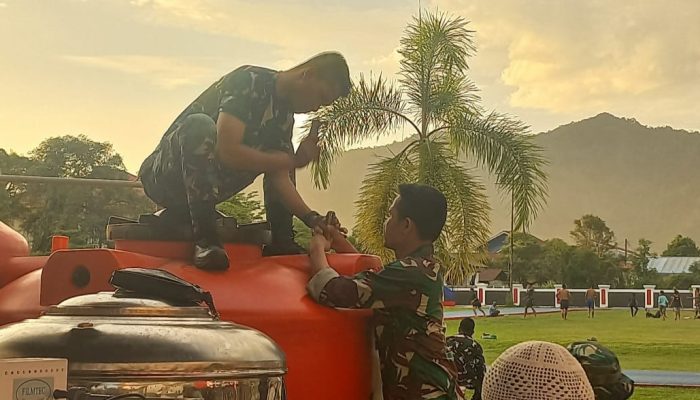 Satgas Gulbencal Kodam I/BB Pasang Alat Penjernih Air Minum RO di GOR Pandan Tapteng
