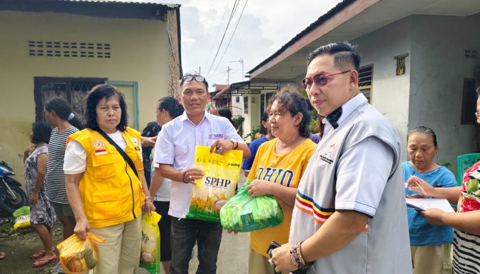 SMSI Kota Medan Salurkan Sembako untuk Warga Terdampak Banjir Helvetia Timur