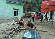 Brimob Bangun Fasilitas MCK bagi Korban Banjir di Tapanuli Selatan