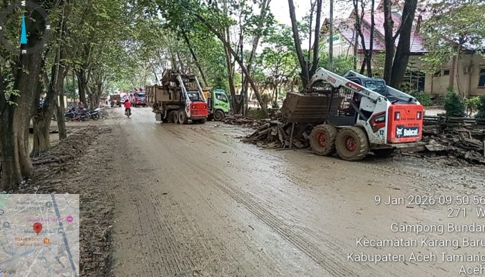 Pemko Medan Kirim Alat Berat Tiga Tahap ke Aceh Tamiang