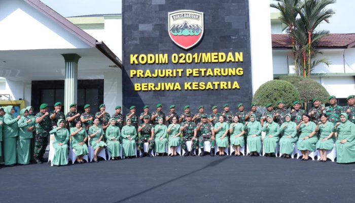 Pangdam l/BB dan Ketua Persit KCK Daerah l/BB Kungker ke Kodim 0201/Medan