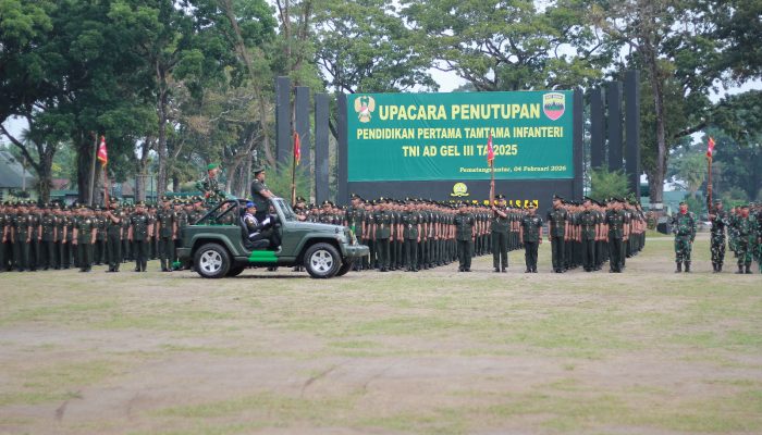 Kasdam I/BB Pimpin Upacara Penutupan Dikmata Infanteri TNI AD Gelombang III Tahun Anggaran 2025