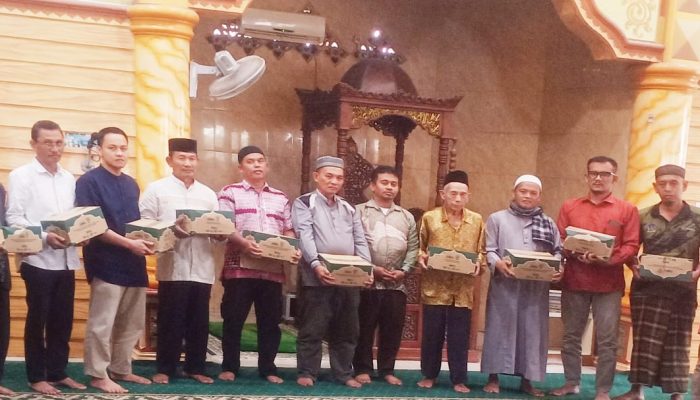 DMI Kota Tebing Tinggi Salurkan Alat Kebersihan ke 150 Masjid Sambut Ramadhan 1447 H