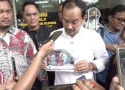 ‎Viral Tuduhan Ijazah Palsu, Wali Kota Tebing Tinggi Tunjukkan Bukti Asli dan Laporkan Akun Facebook