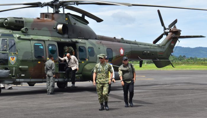 Danrem 023/KS Sambut Kedatangan Kasum TNI Tinjau Infrastruktur dan Pengungsian Pascabencana di Tapanuli Tengah