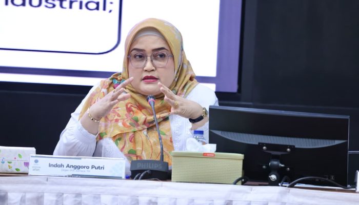 Menata Ulang Relasi Buruh dan Pengusaha