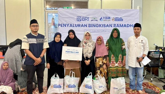 BRI BO Gunungsitoli dan YBM BRILiaN Bagikan Paket Ramadan dan Gelar Buka Puasa Bersama Pekerja