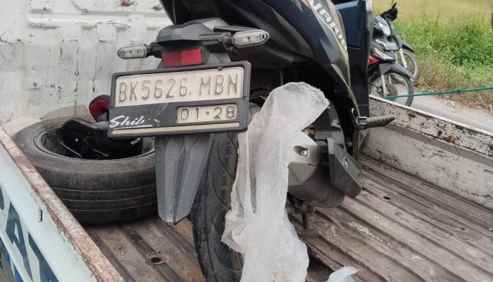 Abang Beradik Pengendara Sepeda Motor Tewas Terlindas Truk di Perbaungan