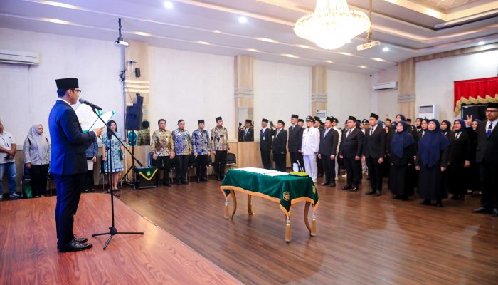 Lantik 76 Pejabat, Wali Kota Medan Rico Waas Beri Deadline 6 Bulan Tunjukkan Perubahan