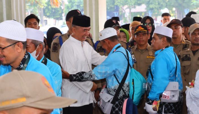 Pemko Tebing Tinggi Resmi Lepas 82 Jemaah Haji 2026, Menuju Tanah Suci Melalui Embarkasi Medan