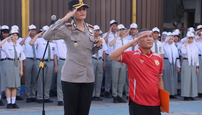 Kapolres Pematangsiantar Jadi Pembina Upacara di SMA Sultan Agung, Ajak Siswa Jauhi Narkoba
