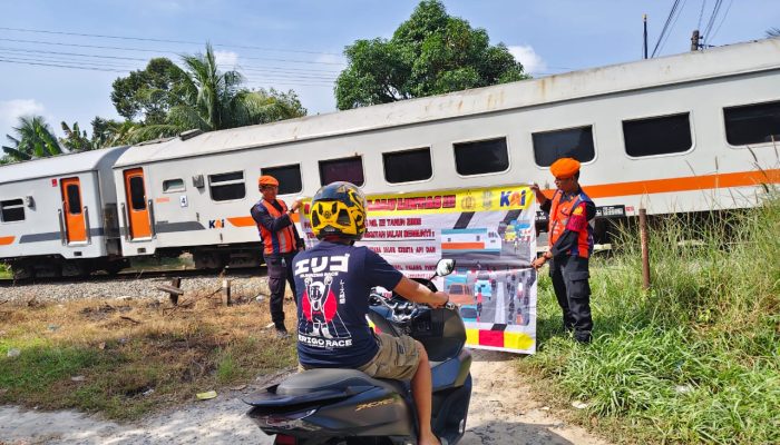 KAI Divre I Sumut Amankan Perjalanan Kereta Api Melalui Penertiban 25 Titik Perlintasan Sebidang