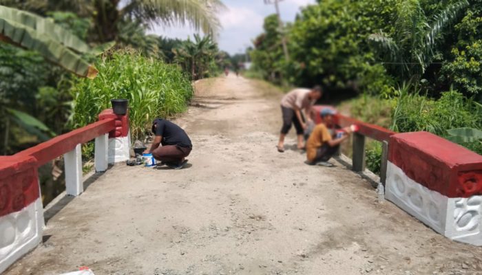 Polsek Dolok Masihul Revitalisasi Jembatan Antar Desa, Warga Rasakan Akses Kembali Aman