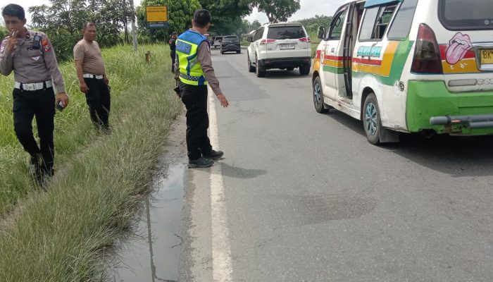 Tabrakan Dua Sepeda Motor di Jalinsum Perbaungan, Tiga Korban Jalani Perawatan