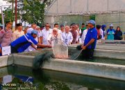 Keripik Kulit Patin SMKN 1 Tulungagung Curi Perhatian Khofifah, Bukti Produk Vokasi Siap Tembus Pasar Premium